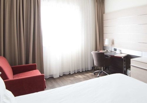 Exploring the Benefits of Business Hotels